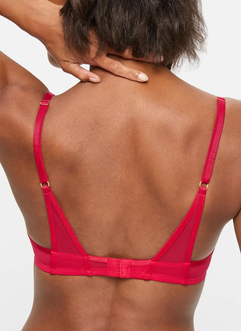 كيلوبايت حمالة صدر زادي بدون بطانة بفتحة أمامية حمراء